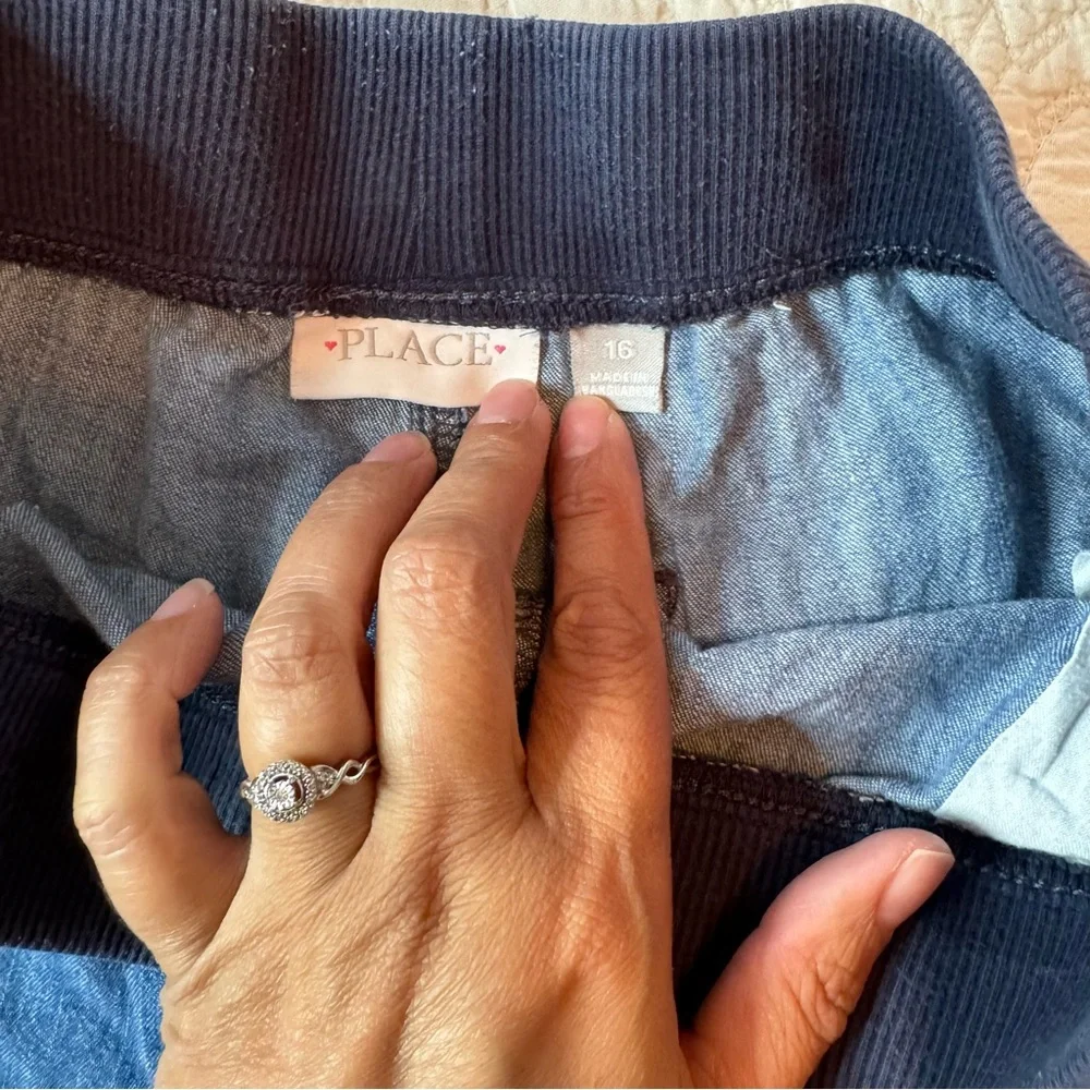 The Children’s Place shorts size 16